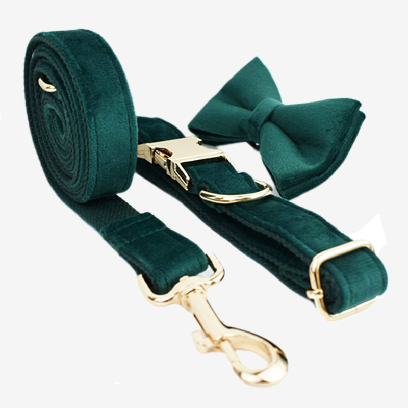 green velvet dog collar, leash and bow tie set with gold hardware – Christmas edition